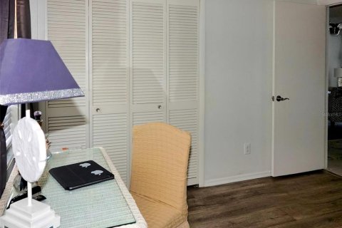 Condo in Port Charlotte, Florida, 2 bedrooms  № 2096517 - photo 19
