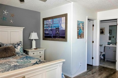 Condo in Port Charlotte, Florida, 2 bedrooms  № 2096517 - photo 14