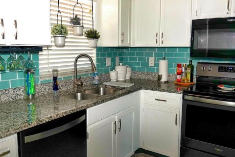 Condo in Port Charlotte, Florida, 2 bedrooms  № 2096517 - photo 20