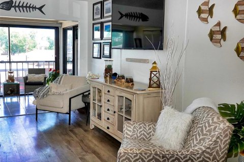 Condo in Port Charlotte, Florida, 2 bedrooms  № 2096517 - photo 10