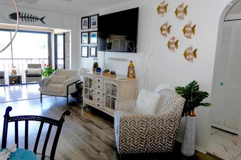 Condo in Port Charlotte, Florida, 2 bedrooms  № 2096517 - photo 8