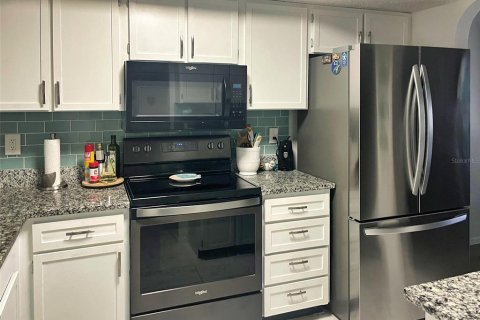 Condo in Port Charlotte, Florida, 2 bedrooms  № 2096517 - photo 21