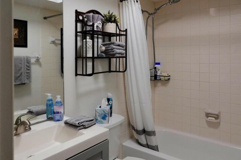 Condo in Port Charlotte, Florida, 2 bedrooms  № 2096517 - photo 17