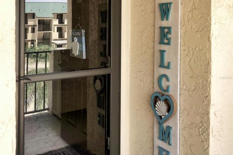 Condo in Port Charlotte, Florida, 2 bedrooms  № 2096517 - photo 2