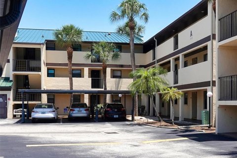 Condo in Port Charlotte, Florida, 2 bedrooms  № 2096517 - photo 30