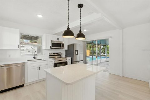 House in Cocoa, Florida 3 bedrooms, 90.02 sq.m. № 1854402 - photo 11