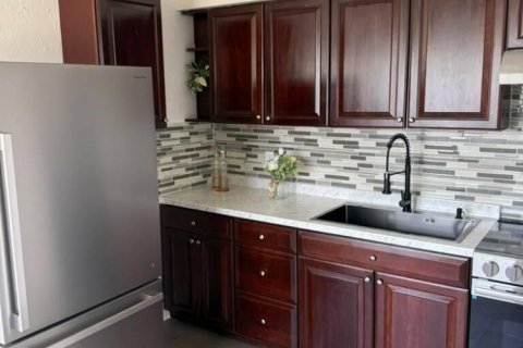 House in Pahokee, Florida 3 bedrooms, 90.77 sq.m. № 2172947 - photo 4