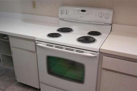 Купить кондоминиум в Нью-Порт-Ричи, Флорида 4 комнаты, 96.06м2, № 2232083 - фото 7