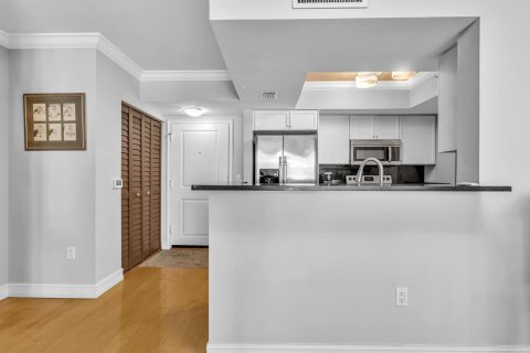 Condo in Boca Raton, Florida, 1 bedroom № 2246624 - photo 14