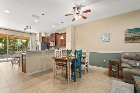 House in Englewood, Florida 3 bedrooms, 144.93 sq.m. № 1722252 - photo 9