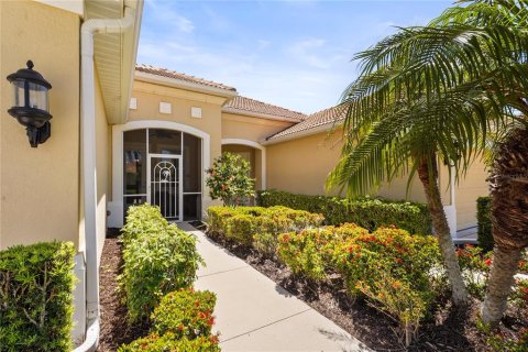 House in Englewood, Florida 3 bedrooms, 144.93 sq.m. № 1722252 - photo 4