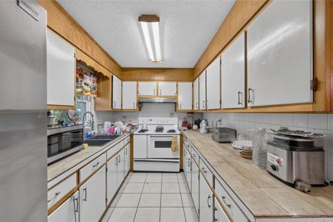 House in Salt Springs, Florida 2 bedrooms, 118.54 sq.m. № 2258332 - photo 7