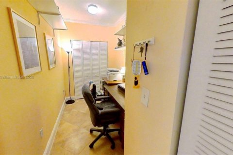 Copropriété à vendre à Miami, Floride: 2 chambres, 120.4 m2 № 1842710 - photo 29