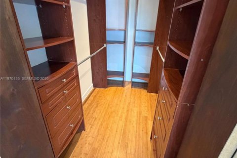 Снять в аренду кондоминиум в Хайалиа, Флорида 2 спальни, 104.61м2, № 2031267 - фото 18