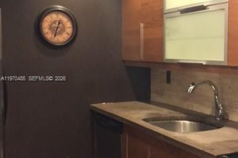 Снять в аренду кондоминиум в Хайалиа, Флорида 2 спальни, 104.61м2, № 2031267 - фото 6