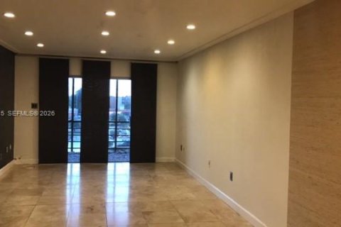 Кондоминиум с 2 спальнями в Хайалиа, Флорида № 2031267