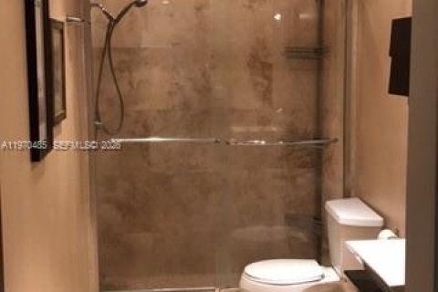 Снять в аренду кондоминиум в Хайалиа, Флорида 2 спальни, 104.61м2, № 2031267 - фото 12