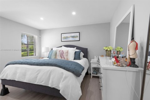 Casa en venta en Pembroke Pines, Florida, 3 dormitorios, 102.75 m2 № 1799426 - foto 15