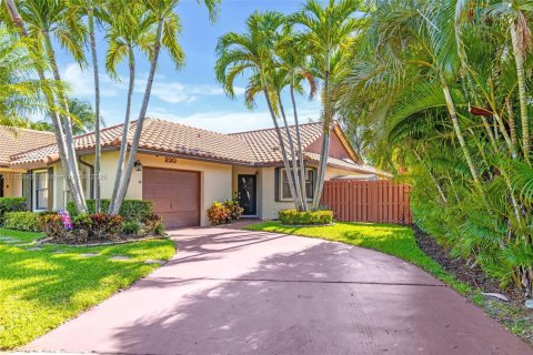 Casa en venta en Pembroke Pines, Florida, 3 dormitorios, 102.75 m2 № 1799426 - foto 1