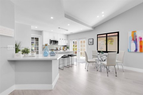 Casa en venta en Pembroke Pines, Florida, 3 dormitorios, 102.75 m2 № 1799426 - foto 27