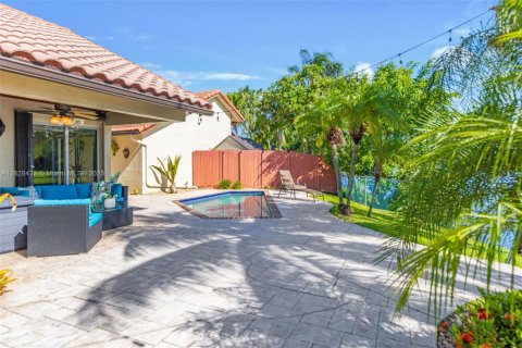 Casa en venta en Pembroke Pines, Florida, 3 dormitorios, 102.75 m2 № 1799426 - foto 5