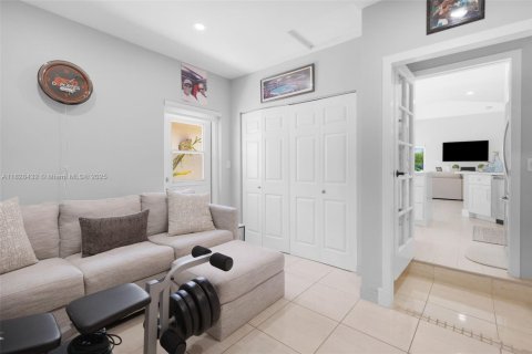 Casa en venta en Pembroke Pines, Florida, 3 dormitorios, 102.75 m2 № 1799426 - foto 20