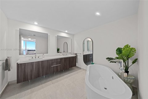 Copropriété à vendre à Miami, Floride: 3 chambres, 187.48 m2 № 2079527 - photo 20