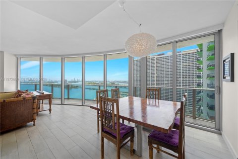 Copropriété à vendre à Miami, Floride: 3 chambres, 187.48 m2 № 2079527 - photo 13