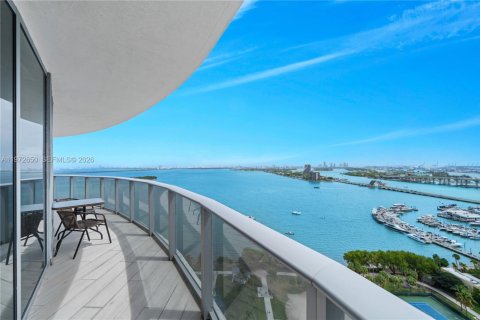 Copropriété à vendre à Miami, Floride: 3 chambres, 187.48 m2 № 2079527 - photo 5