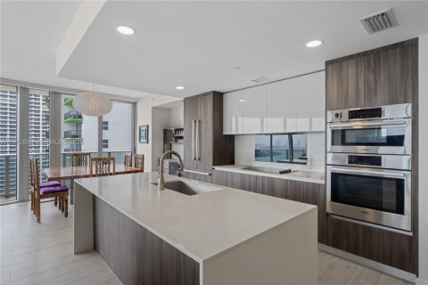 Copropriété à vendre à Miami, Floride: 3 chambres, 187.48 m2 № 2079527 - photo 9