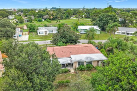Casa en Palm Bay, Florida 3 dormitorios, 119.47 m2 № 2355298
