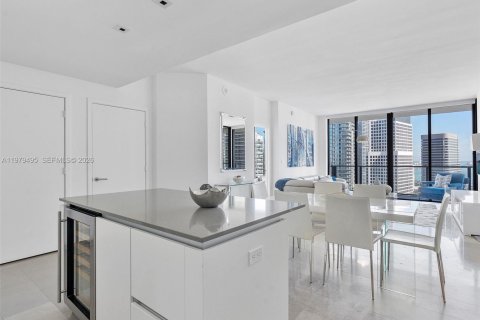 Condo in Miami, Florida, 2 bedrooms № 2088190 - photo 17