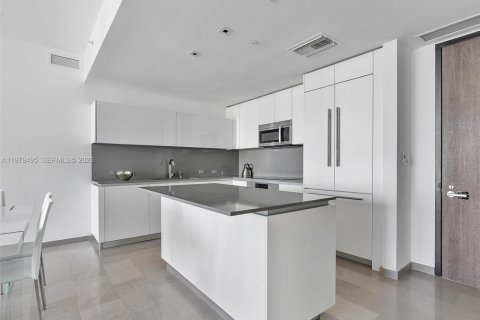 Condo in Miami, Florida, 2 bedrooms № 2088190 - photo 14