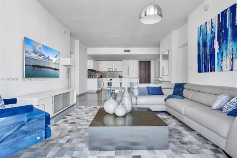 Condo in Miami, Florida, 2 bedrooms № 2088190 - photo 5