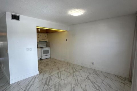 Купить кондоминиум в Уэст-Палм-Бич, Флорида 6 комнат, 103.12м2, № 2173058 - фото 5