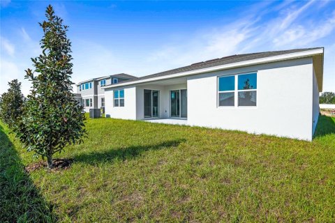 House in Clermont, Florida 4 bedrooms, 235.6 sq.m. № 2112839 - photo 23