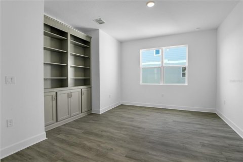 House in Clermont, Florida 4 bedrooms, 235.6 sq.m. № 2112839 - photo 5