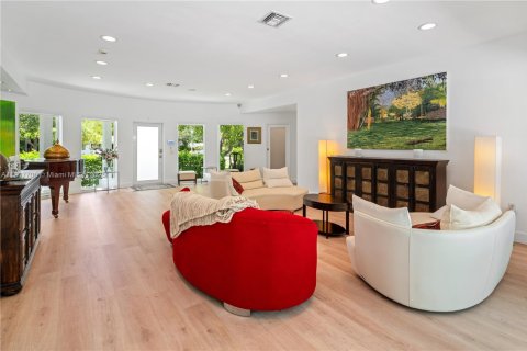 Villa ou maison à louer à Miami, Floride: 4 chambres, 256.69 m2 № 1964554 - photo 4