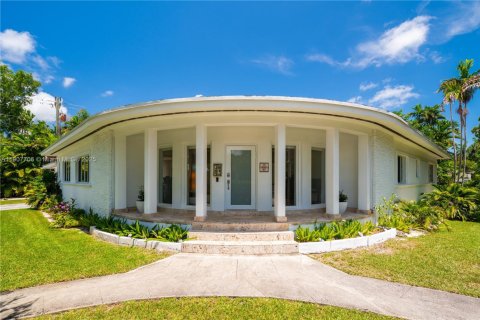 Villa ou maison à louer à Miami, Floride: 4 chambres, 256.69 m2 № 1964554 - photo 2