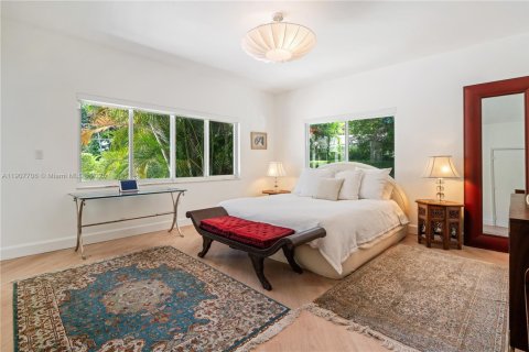 Villa ou maison à louer à Miami, Floride: 4 chambres, 256.69 m2 № 1964554 - photo 15