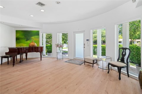 Villa ou maison à louer à Miami, Floride: 4 chambres, 256.69 m2 № 1964554 - photo 3
