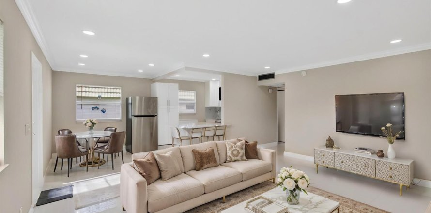 Condo à Delray Beach, Floride, 2 chambres  № 2242743
