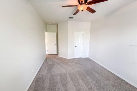 House in Oviedo, Florida 5 bedrooms, 390.56 sq.m. № 2207853 - photo 20