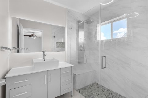 Townhouse in Miramar, Florida 2 bedrooms, 121.98 sq.m. № 2043073 - photo 18