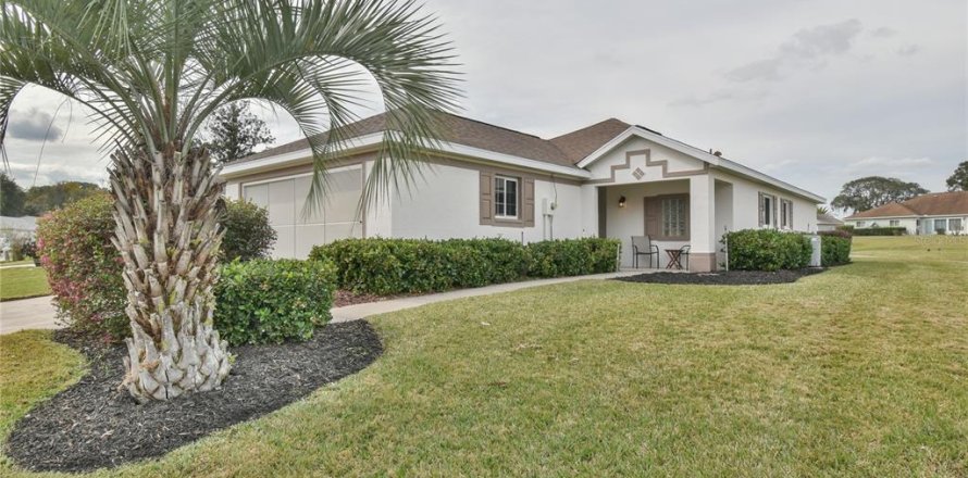 House in Ocala, Florida 2 bedrooms, 107.86 sq.m. № 1020882