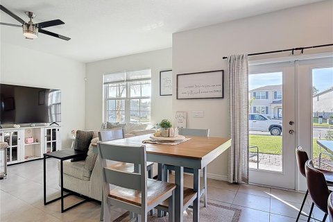 Townhouse in New Smyrna Beach, Florida 3 bedrooms, 149.94 sq.m. № 2148296 - photo 8