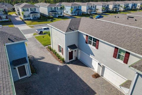 Townhouse in New Smyrna Beach, Florida 3 bedrooms, 149.94 sq.m. № 2148296 - photo 30