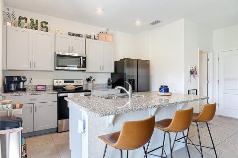 Townhouse in New Smyrna Beach, Florida 3 bedrooms, 149.94 sq.m. № 2148296 - photo 10