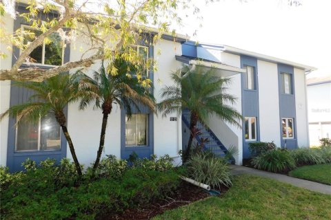 Condo in Oldsmar, Florida, 2 bedrooms  № 1775082 - photo 1