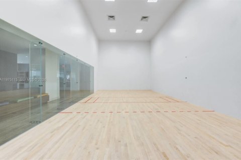 Снять в аренду квартиру в Дорал, Флорида 3 спальни, 117.99м2, № 2036291 - фото 23